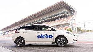 Elmo rompe el récord mundial de conducción remota a 157 km/h en el Circuit de Barcelona-Catalunya durante el MWC