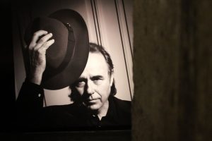 Joan Manuel Serrat revoluciona las redes: Novedades en su canal oficial de YouTube